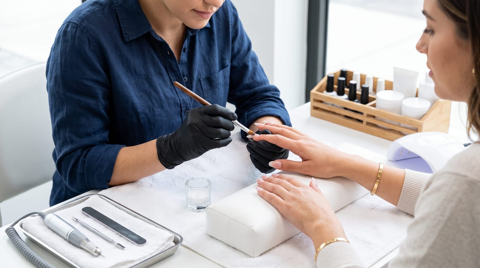Nail Art on Acrylic Sets: What You Can Get Done in One Appointment